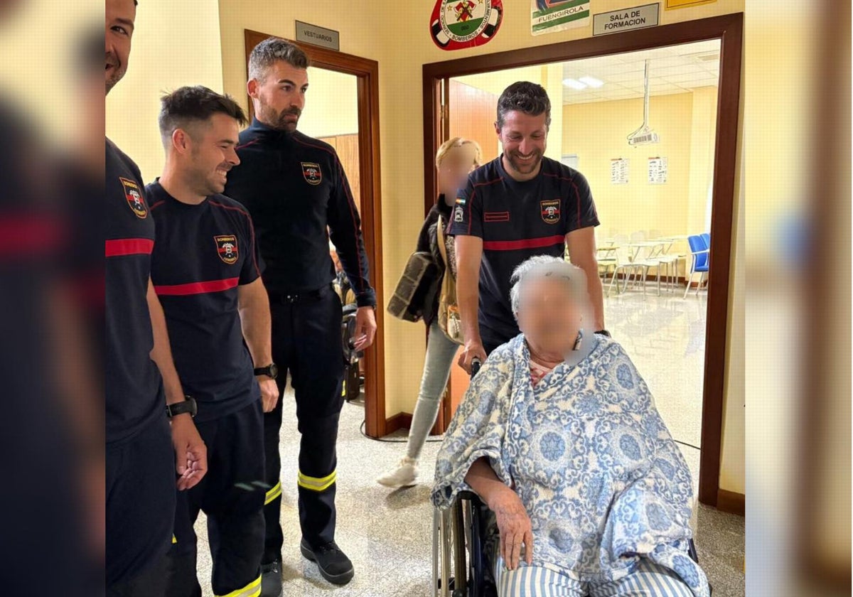 El parque de bomberos de Fuengirola se convierte en un hospital de campaña durante el apagón