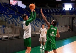 Jonathan Barreiro y Carter, en un entrenamiento reciente.