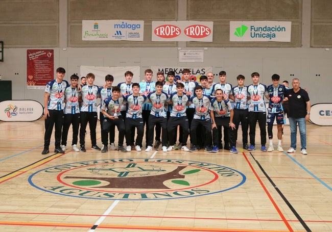 La plantilla de juveniles del Trops Málaga.