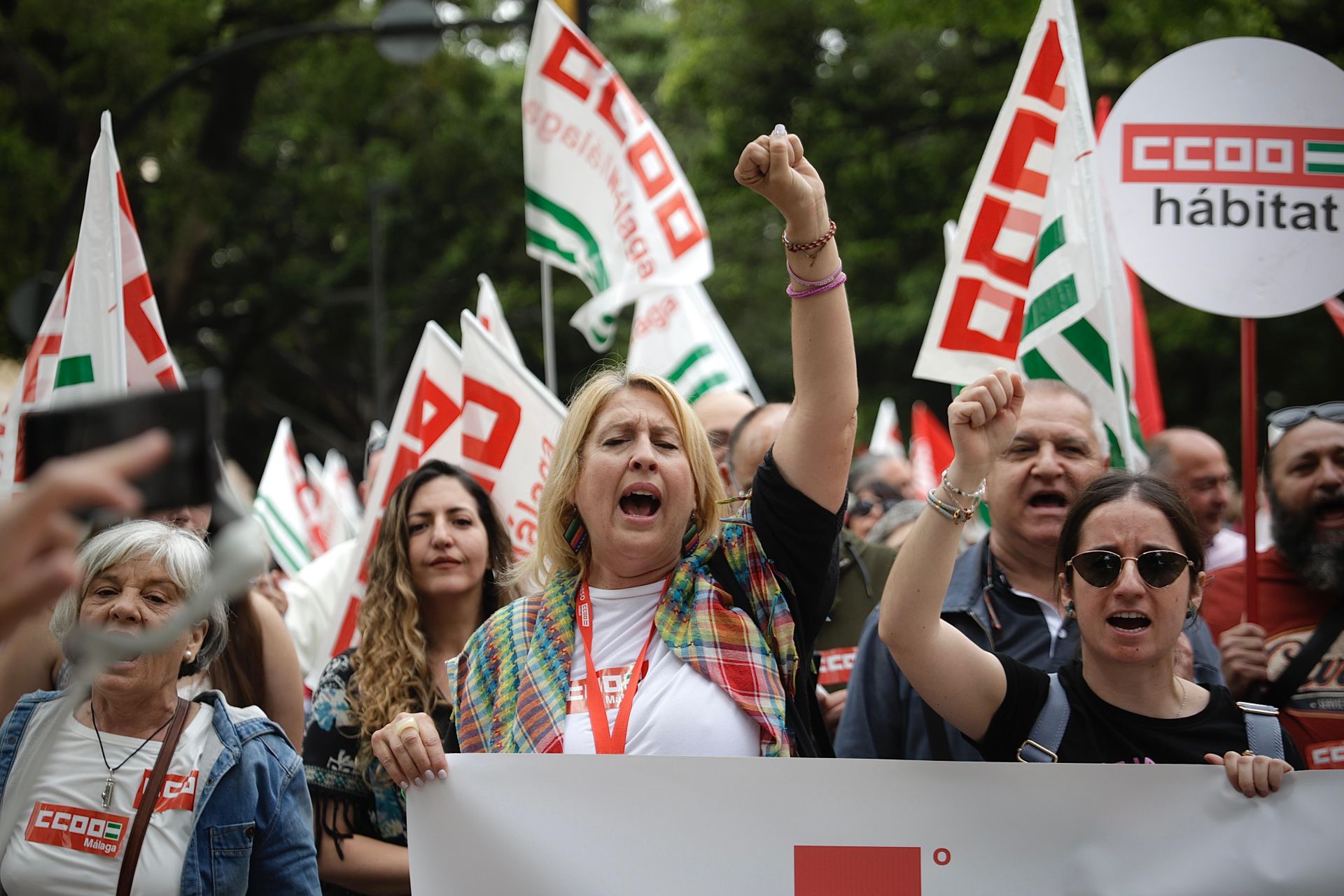 Manifestación del Primero de Mayo: miles de personas salen a la calle en Málaga