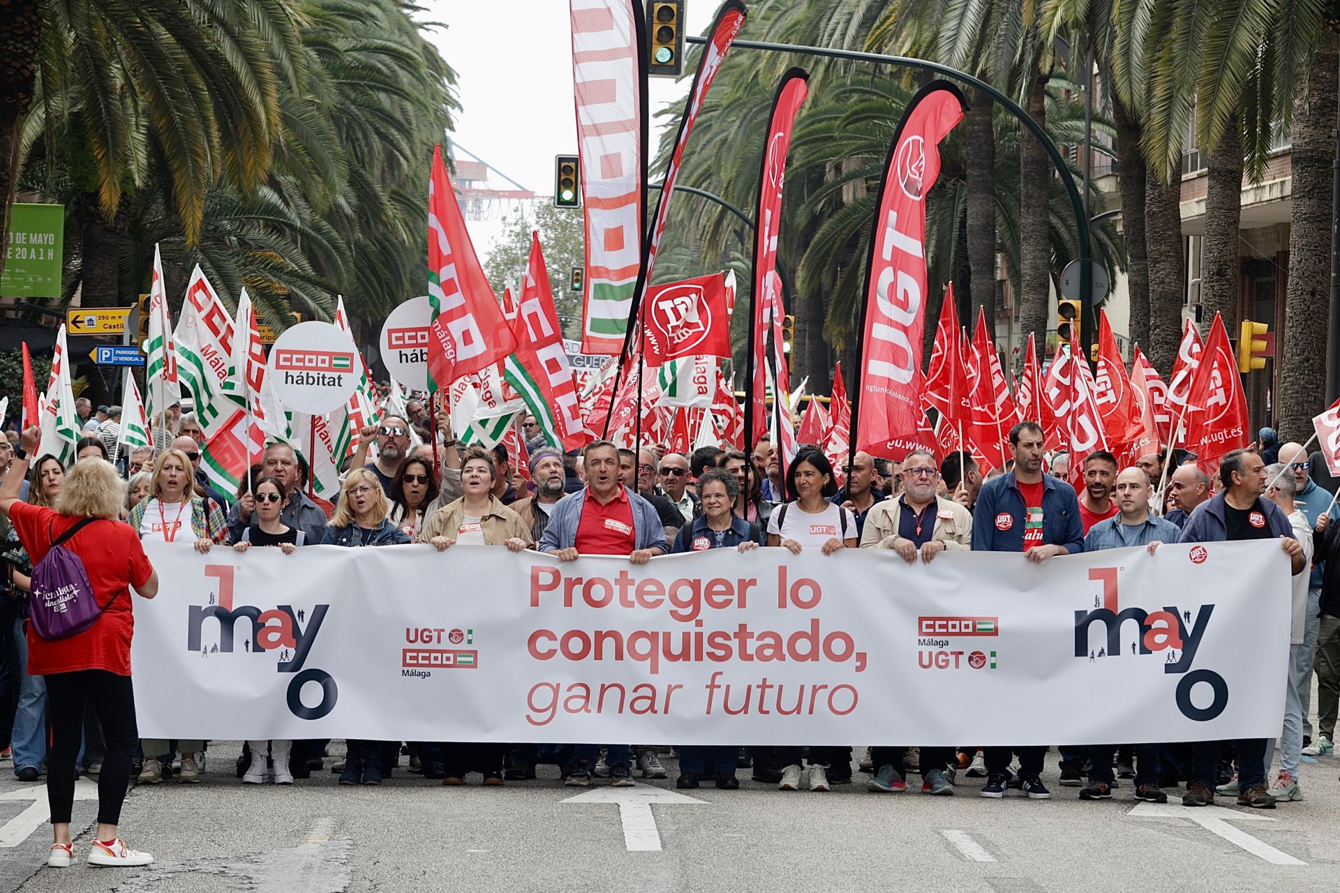 Manifestación del Primero de Mayo: miles de personas salen a la calle en Málaga
