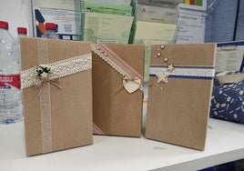 Imagen de las cajas de recuerdo que entregan a las familias que abortan o pierden a un neonato.