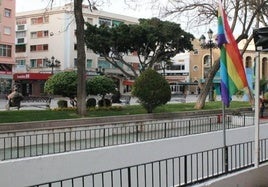 Agresión homófoba en Torremolinos: propinan una paliza a dos jóvenes al grito de «¡Maricones!»