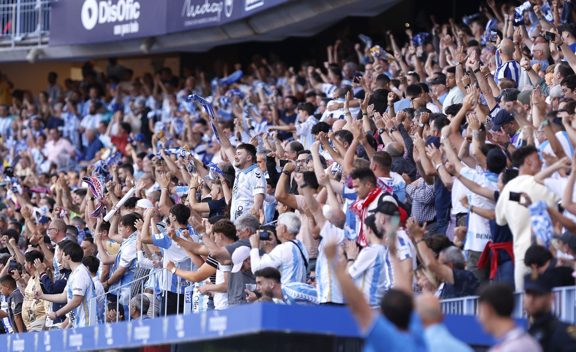 El Málaga-Granada en La Rosaleda, en imágenes