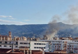 Un nuevo incendio en un piso de Málaga deja cuatro afectados, entre ellos dos mujeres de avanzada edad