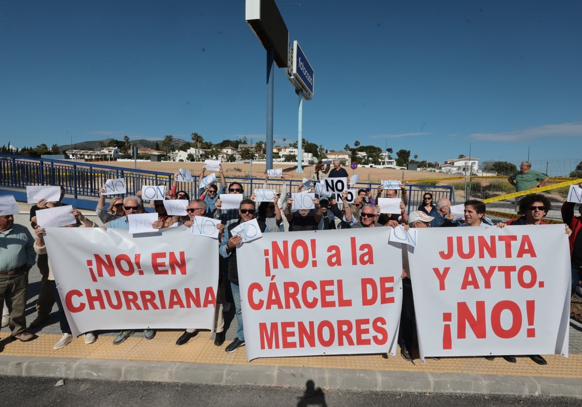 Protesta vecinal contra el centro de menores en El Olivar: «Tenemos miedo»