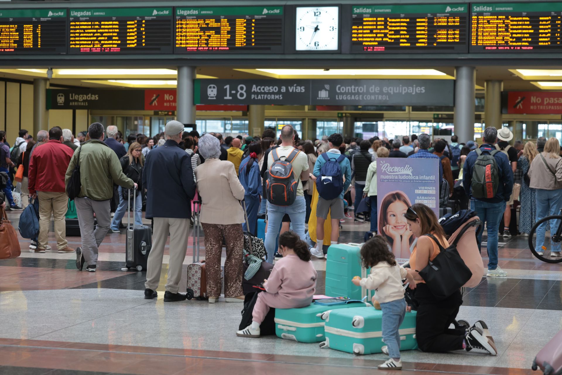 Trenes afectados en Málaga por el robo de cable en la línea de alta velocidad