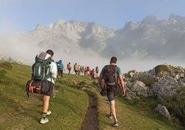 Senderismo nocturno, barranquismo o 'river sup': las actividades gratuitas que oferta el Ayuntamiento para jóvenes malagueños