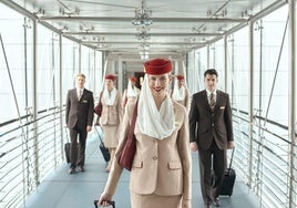 Tripulación de la compañía Emirates.