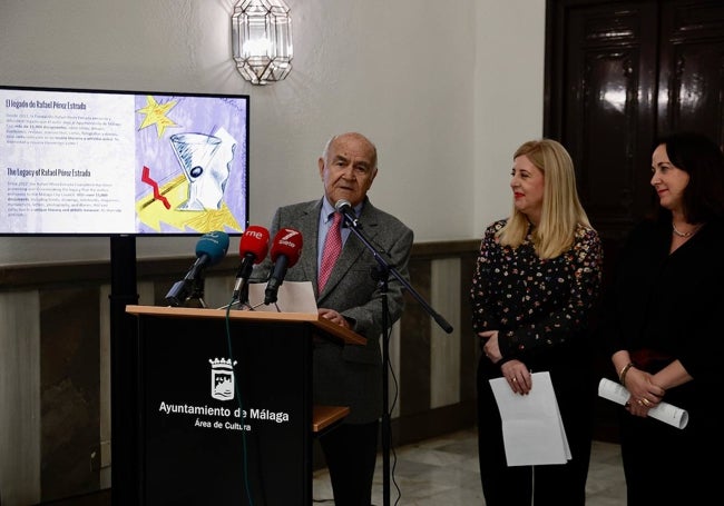 Esteban Pérez Estrada, María Cabello y Mariana PIneda, en la presentación este martes.