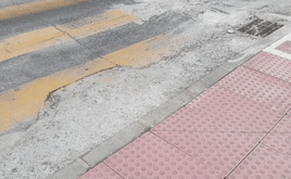 Vista de los pasos de peatones sin acabar.