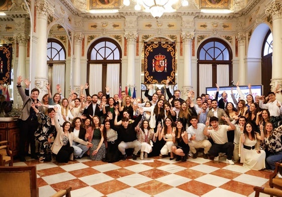 Participantes, organización y empresas colaboradoras de la quinta edición de TalentLab, ayer en la entrega de diplomas.