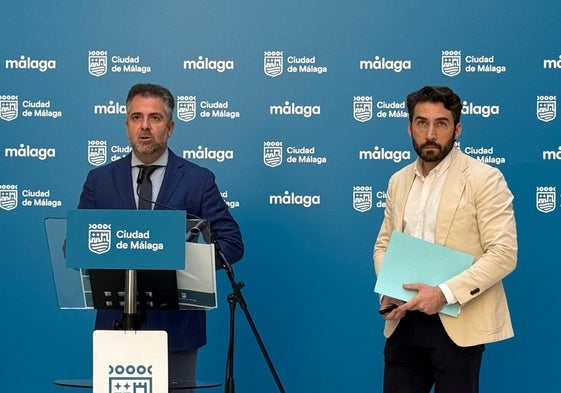 El concejal de Economía, Carlos Conde y el director general de Fondos Europeos del Ayuntamiento, Juan Carlos de la Torre.