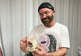 El ilustrador y artista Jesús Román.