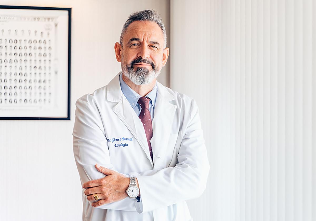 Doctor José Ángel Gómez Pascual, jefe del Servicio de Urología del Hospital Quirónsalud Málaga.