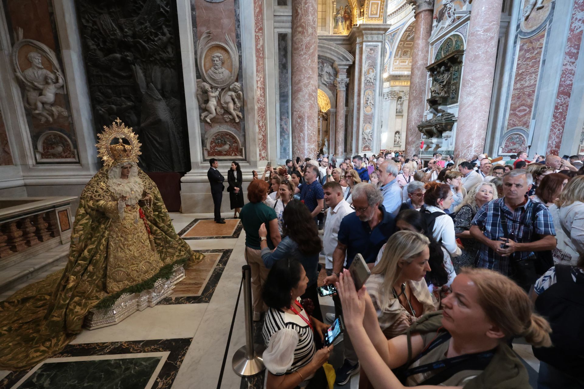 La Esperanza de Málaga, en San Pedro del Vaticano