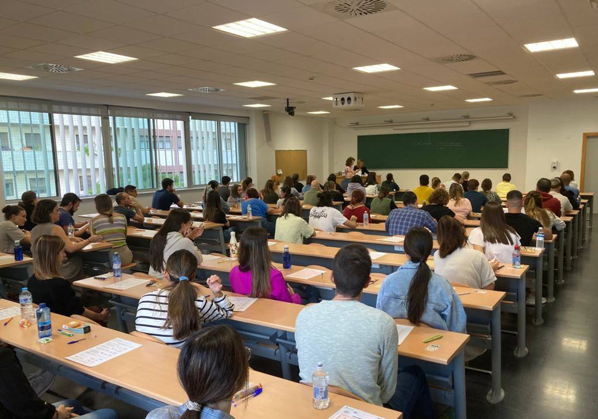 Casi 4.500 malagueños se examinan el sábado para lograr una plaza de enfermería en el SAS