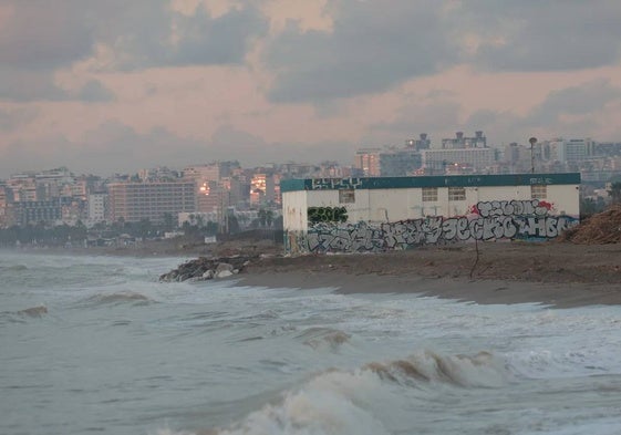 Imagen de la EBAR de Guadalmar, afectada por la regresión costera.