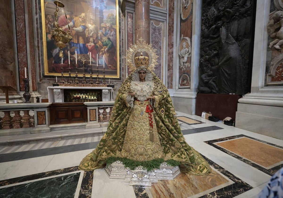 El Vaticano acorta la veneración a la Virgen de la Esperanza este viernes en San Pedro