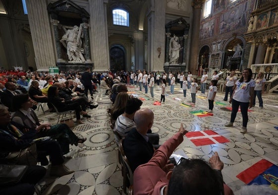 Las cofradías reivindican su papel evangelizador en la puesta de largo de su jubileo