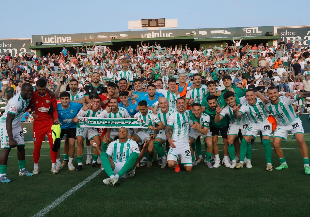 El Antequera golea y jugará el 'play-off de ascenso a Segunda