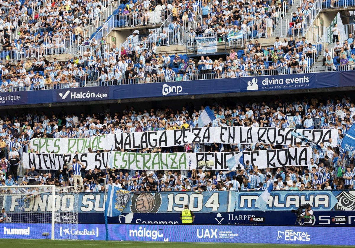Un guiño a la Virgen de la Esperanza desde La Rosaleda
