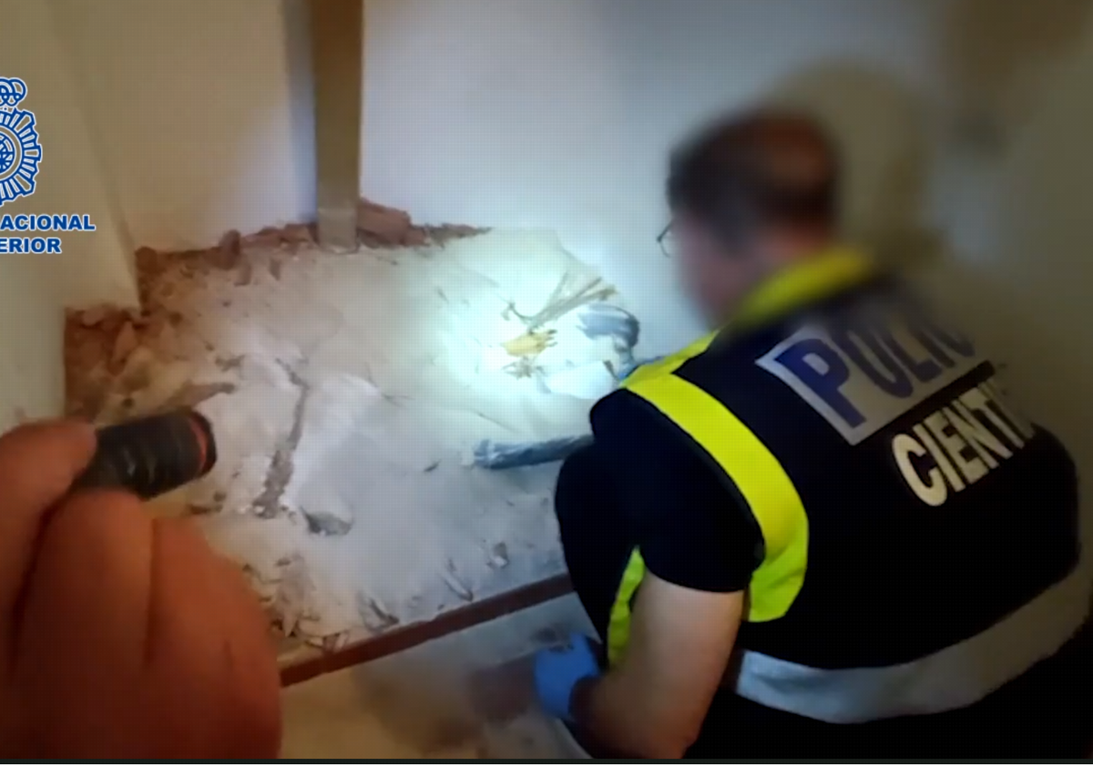 Imagen principal - El arte de resolver el crimen con una gota de sangre
