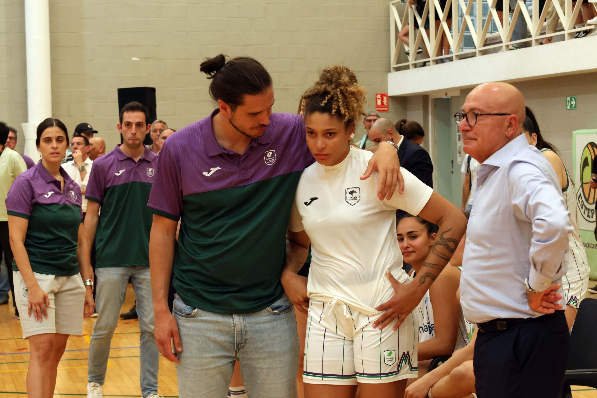 Las mejores imágenes de la victoria del CAB Estepona y su ascenso a la élite del baloncesto femenino español
