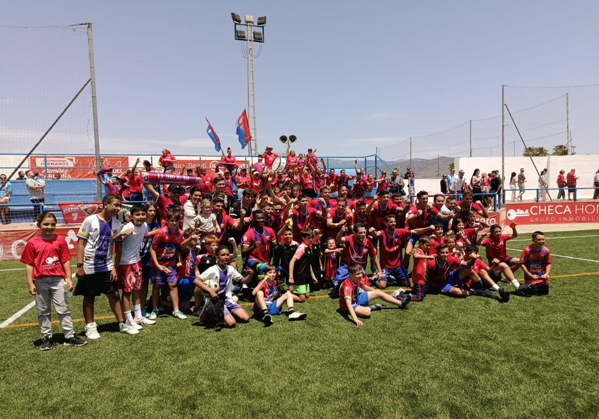 Tercera RFEF: El Torre del Mar toma ventaja en la eliminatoria frente al Motril