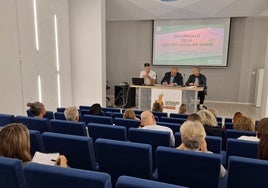 Imagen de la reunión técnica celebrada en el Centro de Arte Contemporáneo de Vélez-Málaga.