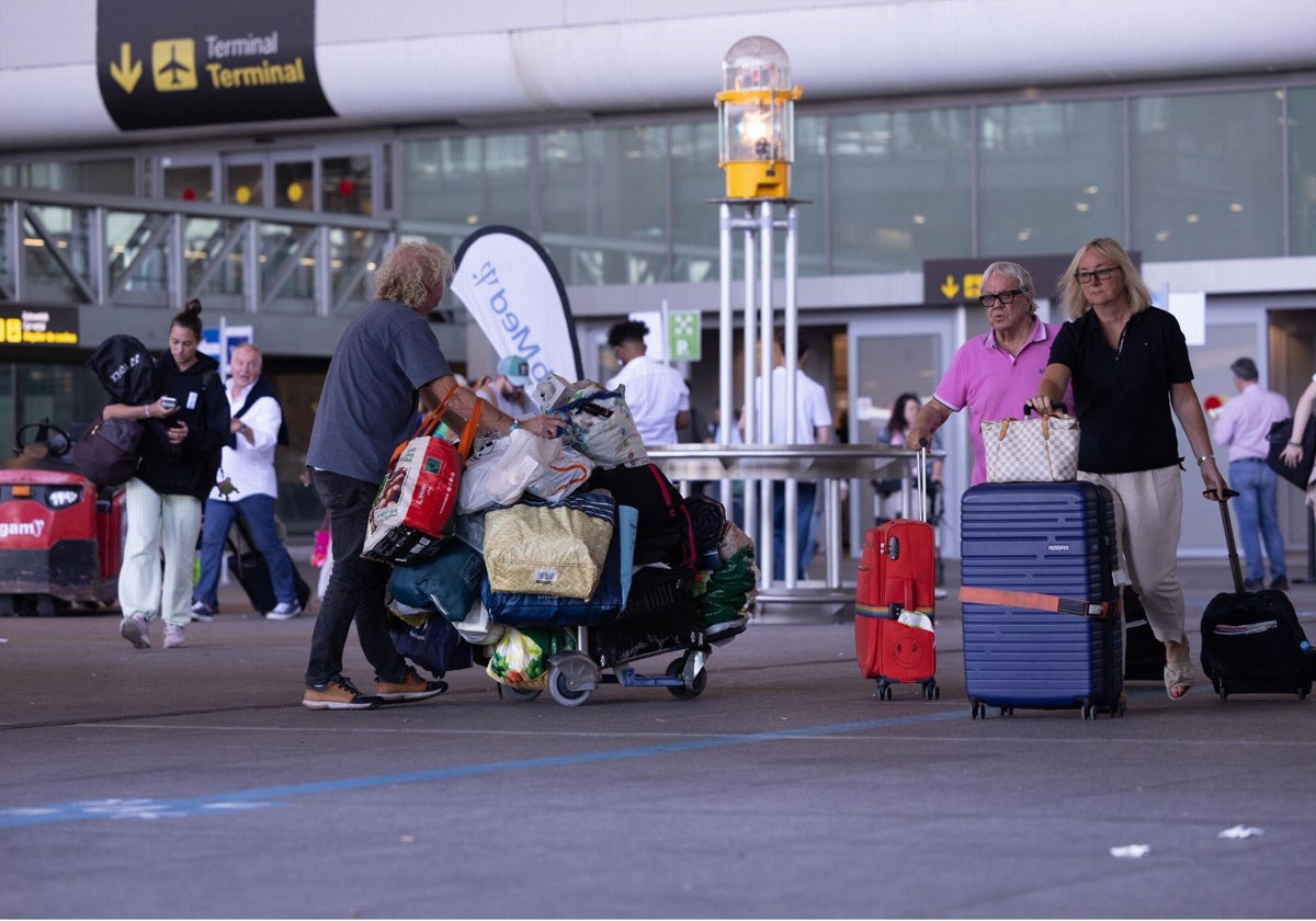Sintecho en la T3: «El aeropuerto de Málaga es un hotel comparado con Barajas»