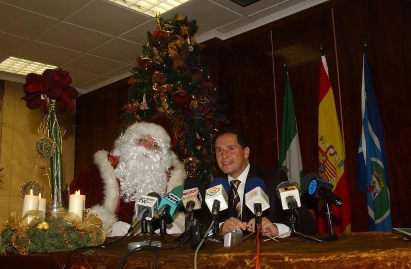En 2004, en una rueda de prensa de presentación de la programación navideña