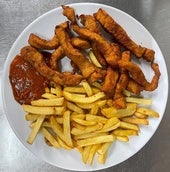 Plato de pitiflanes en El Cruce, en la entrada de Ardales