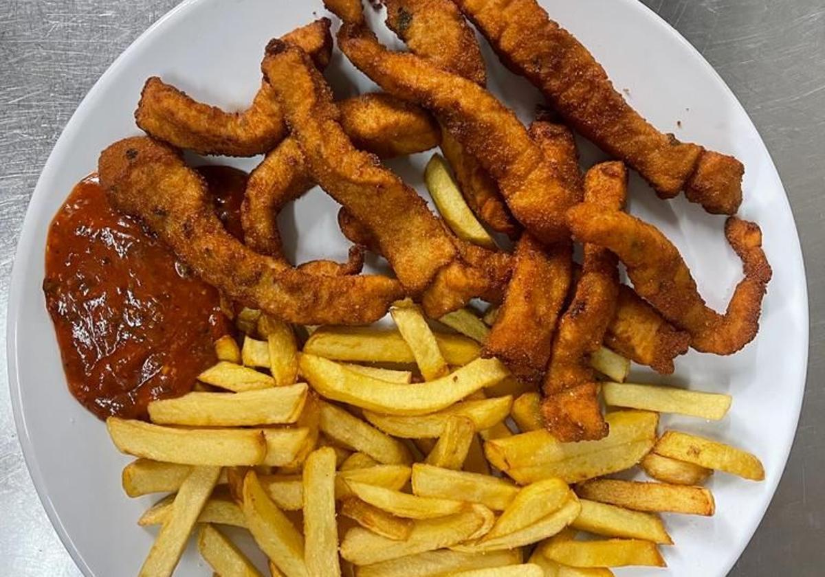 Plato de pitiflanes en El Cruce, en la entrada de Ardales
