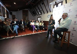 Autoridades en la presentación de la Casa Libertad 'Jacarandas' de la Fundación Prolibertas. Con el micrófono, su director general, Antonio Jiménez Fuentes.