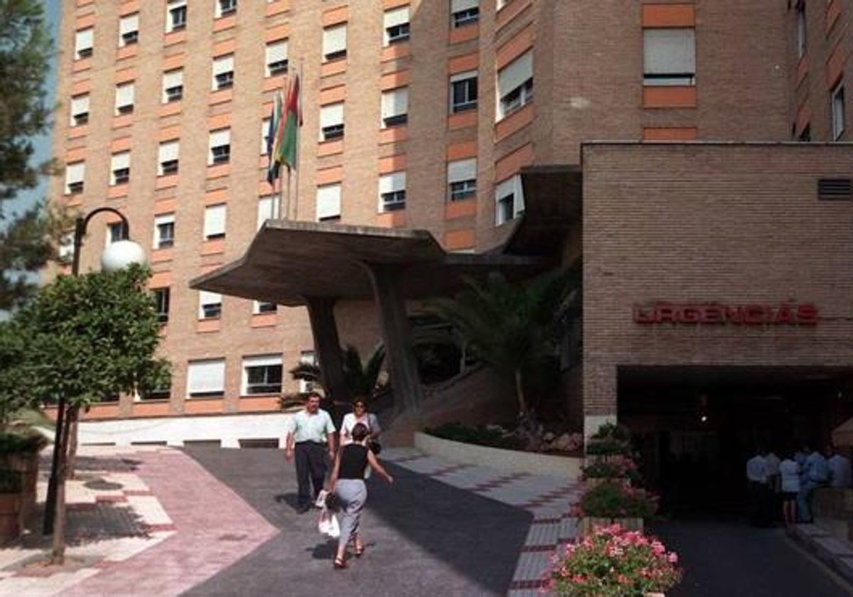 CSIF exige 52 celadores más para el Regional con el fin de hacer frente a la «sobrecarga laboral»
