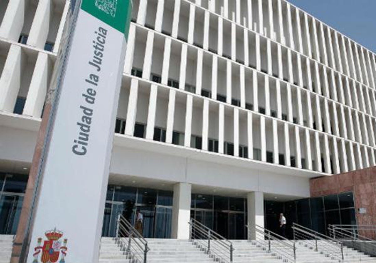 El mensaje de suicidio en un chat del colegio que desenmascaró a un pederasta en Málaga