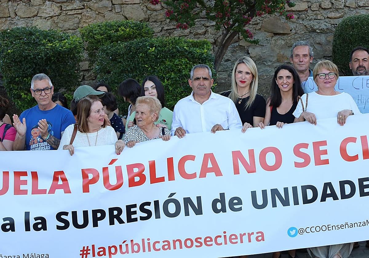 Educación mantendrá el ciclo de alfarería y vidriería del IES Las Flores de Álora en el curso 2025-2026