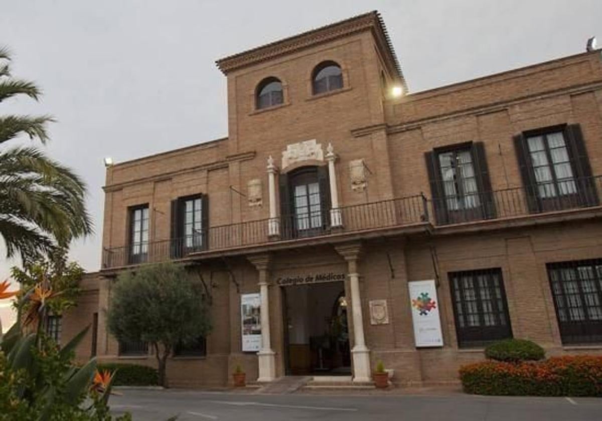 El Colegio de Médicos de Málaga recibe este lunes la Medalla de la Ciudad y el título de Hijo Predilecto