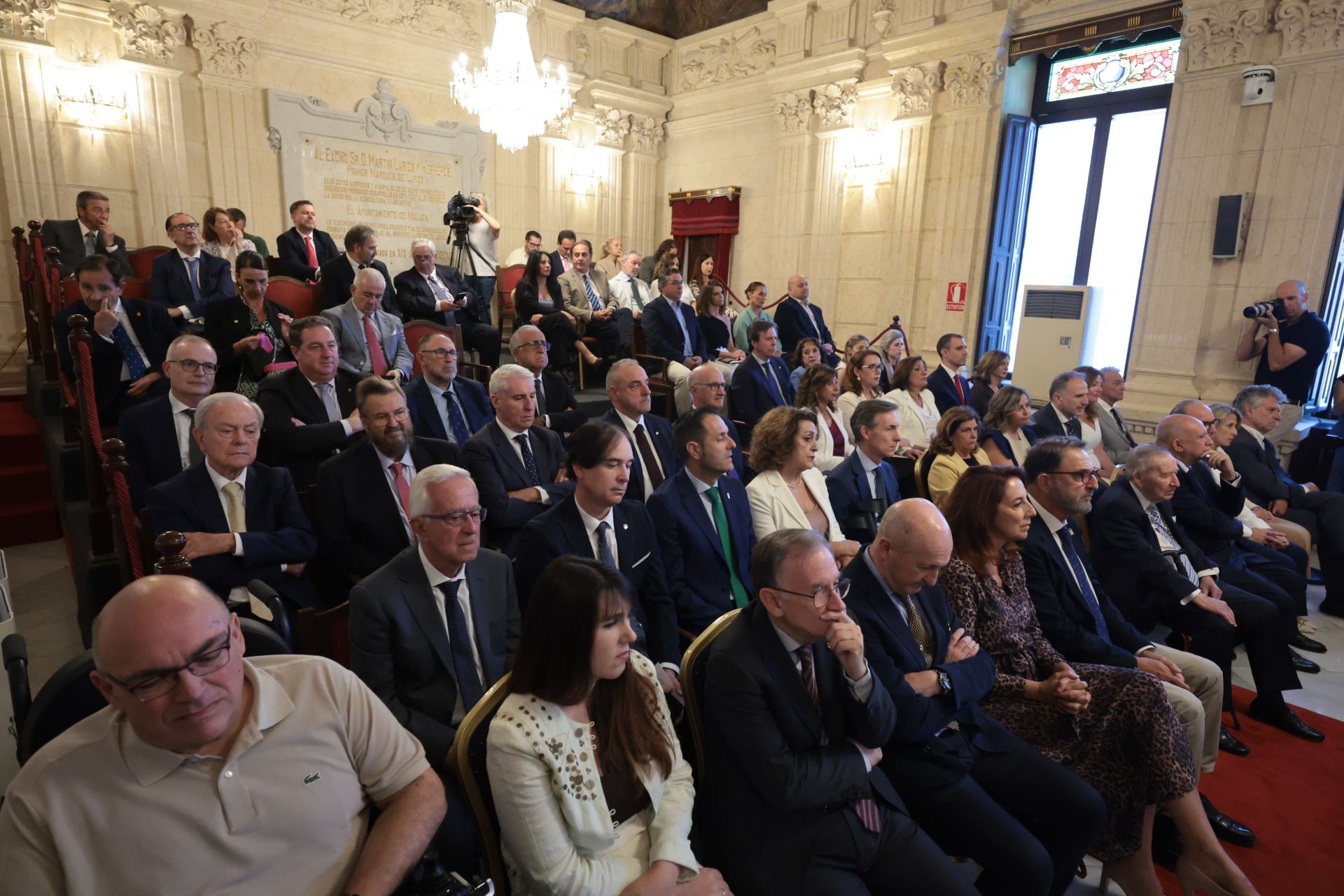 Entrega de la Medalla de la Ciudad al Colegio Oficial de Médicos de Málaga