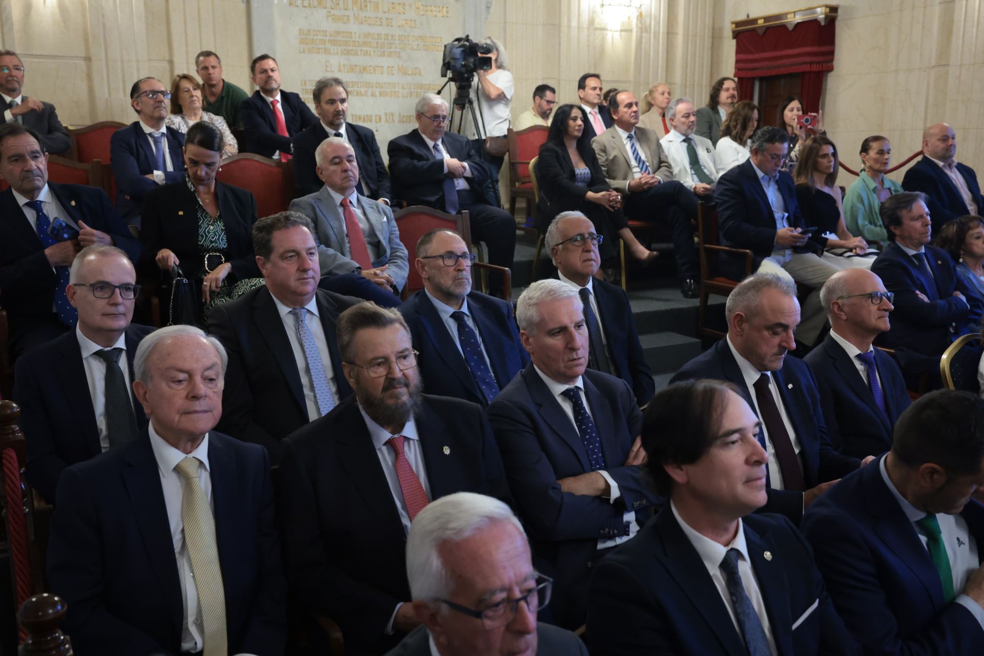 Entrega de la Medalla de la Ciudad al Colegio Oficial de Médicos de Málaga