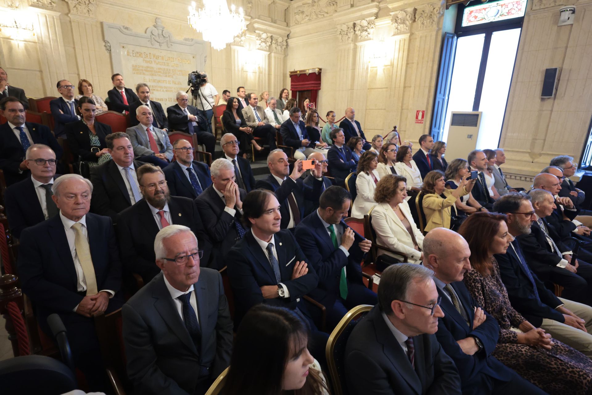 Entrega de la Medalla de la Ciudad al Colegio Oficial de Médicos de Málaga
