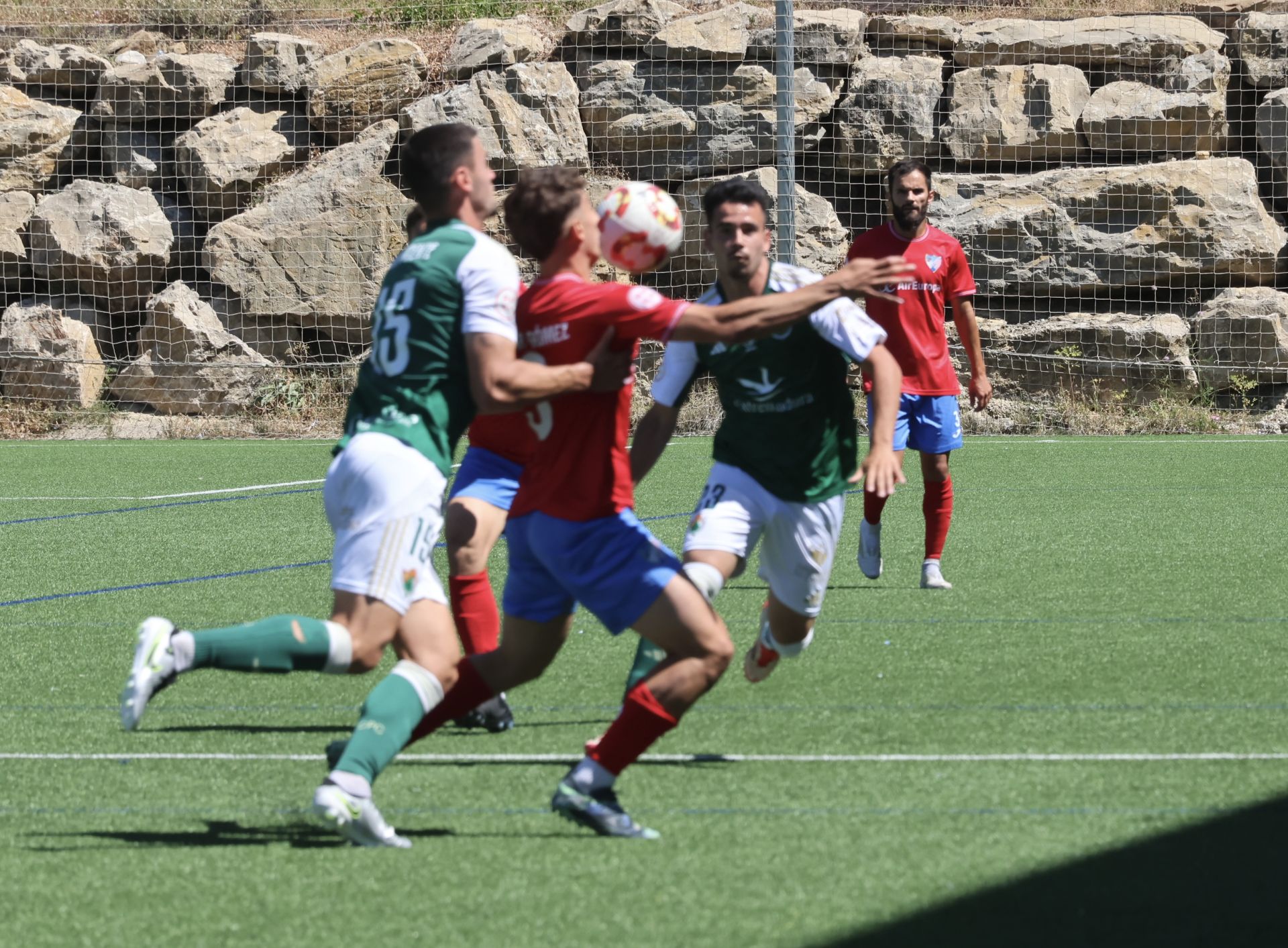 Los últimos minutos del Estepona ante el Cacereño, en imágenes