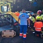 Dos heridos de gravedad tras chocar dos turismos en la A-7 a la altura de Vélez-Málaga