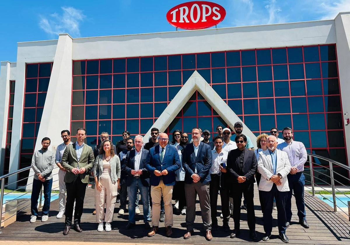 Arabia Saudí pone sus miras en el tropical, con visitas a la cooperativa veleña Trops y a la finca La Mayora