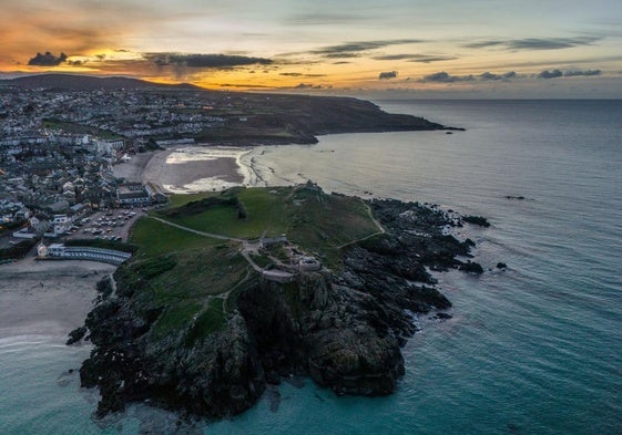 Vista del litoral de Newquay.