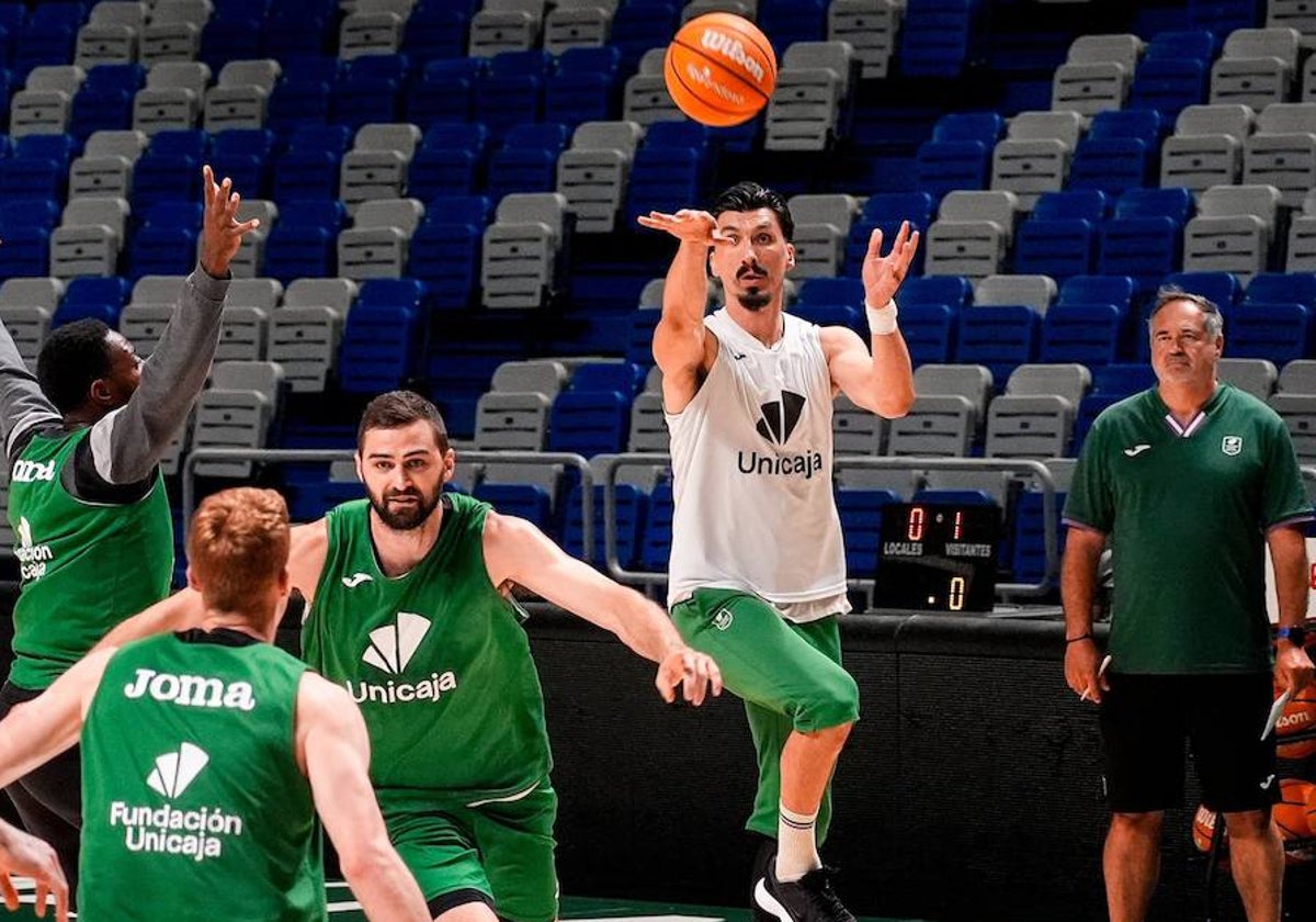 Unicaja-Joventut: un ensayo de altura para 'play-off' contra el Barça