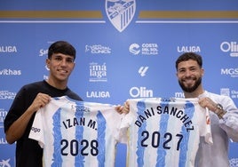 Izan Merino y Dani Sánchez, en la presentaciones de sus renovaciones.