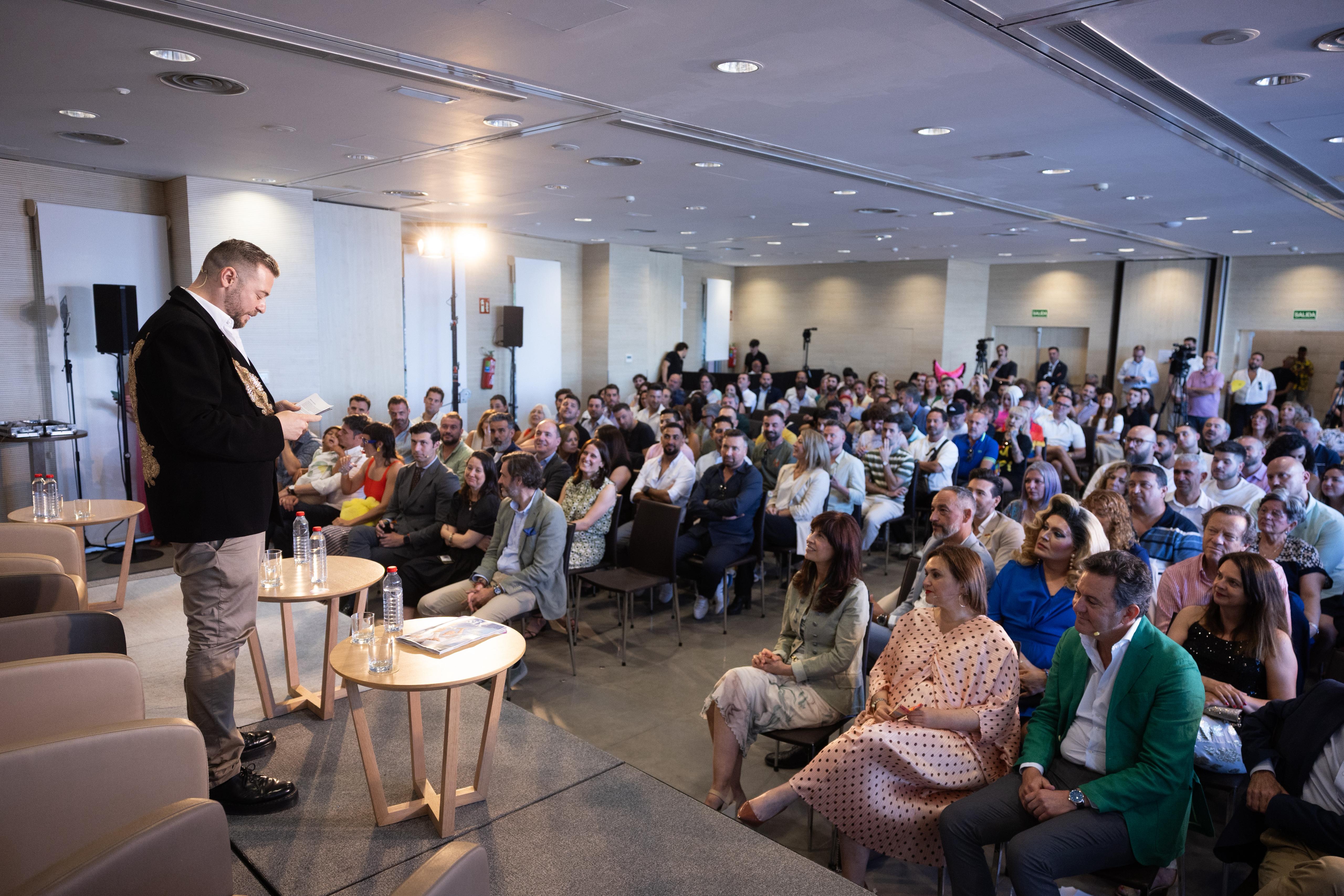 Presentación de la séptima edición física de la revista SIX