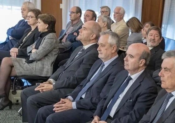 Banquillo de los acusados en el juicio de la pieza política de los ERE.